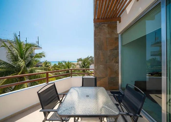 Beachfront Penthouse With 3 Bedrooms & Ocean View - Nubes *
