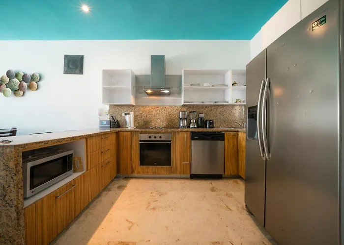 Beachfront Penthouse With 3 Bedrooms & Ocean View - Nubes Hébergement de vacances