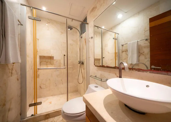 Hébergement de vacances Beachfront Penthouse With 3 Bedrooms & Ocean View - Nubes *