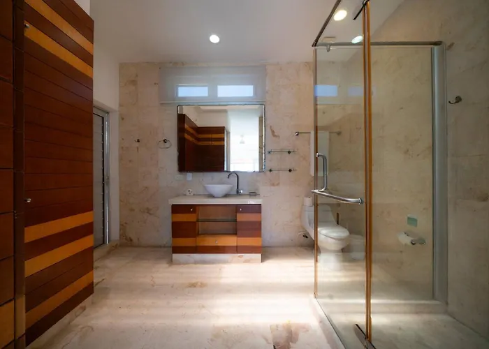 Hébergement de vacances Beachfront Penthouse With 3 Bedrooms & Ocean View - Nubes