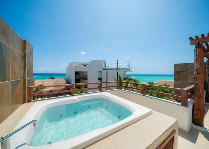 Beachfront Penthouse With 3 Bedrooms & Ocean View - Nubes Hébergement de vacances *